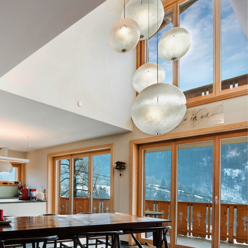 PostKrisi Chandelier