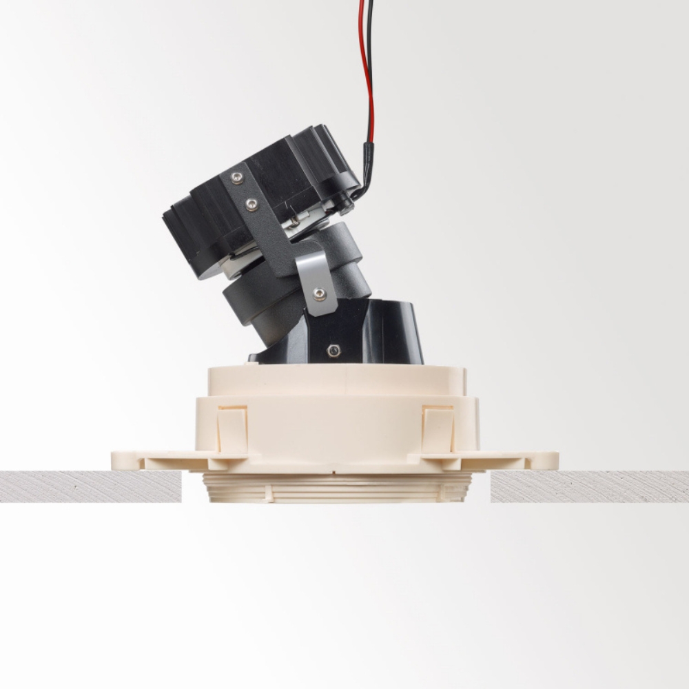 iMAX II ROUND ADJUSTABLE TRIMLESS